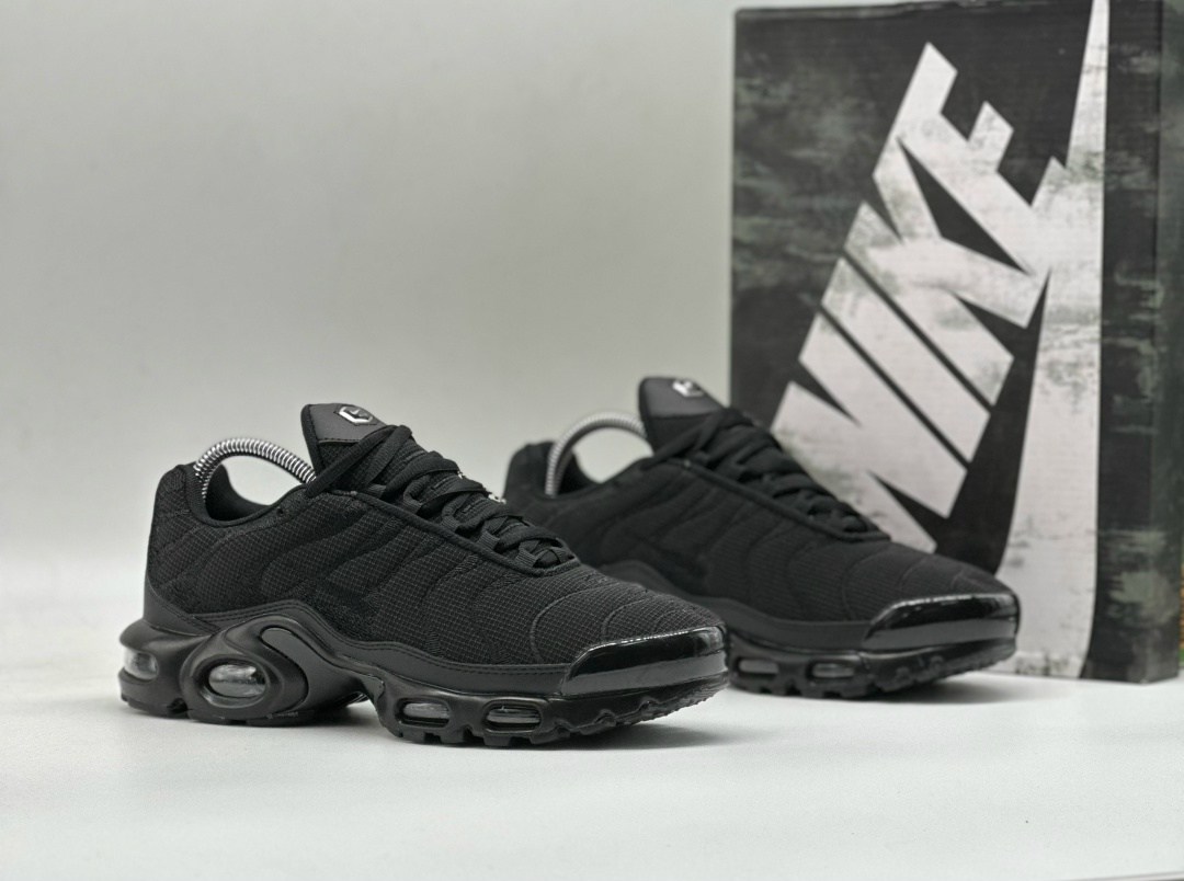 кроссовки nike air max plus tn,кроссовки nike air max plus tn nike,nike air max plus tn black,мужские кроссовки nike air max tn plus,nike air max tn plus