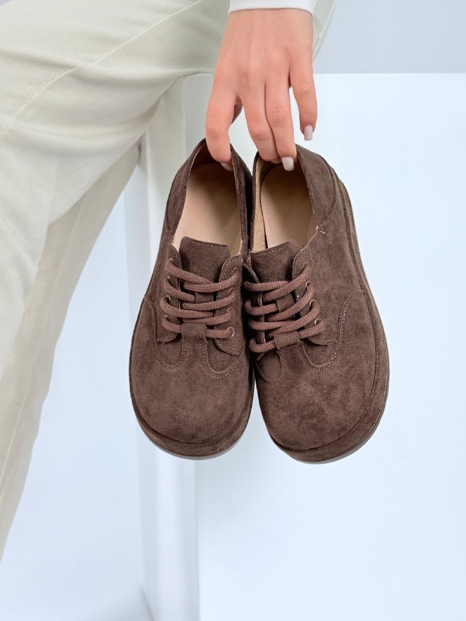 ,кроссовки замшевые,замшевые кеды,лоро пиано кеды замшевые,замшевые кеды женские