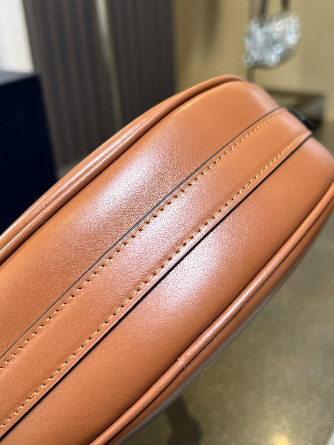 сумка,кожаная сумка,женская сумка,круглая сумка,классическая сумка