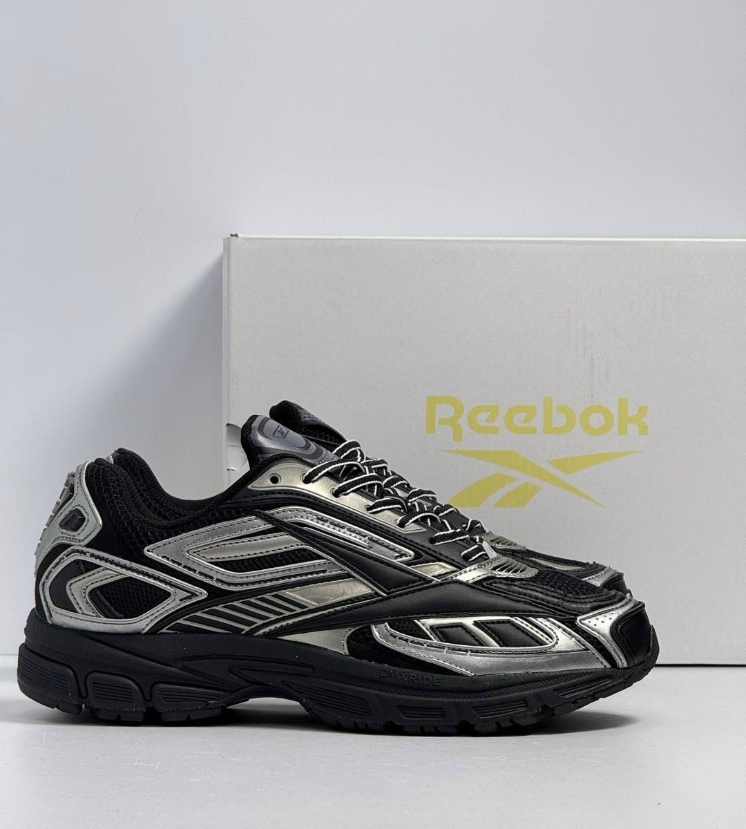 кроссовки мужские balenciaga b-cross16-07 черные 39 ru,мужские черные кроссовки balenciaga track 2,кроссовки спортивные balenciaga цвет черный,кроссовки balenciaga,кроссовки balenciaga 3xl