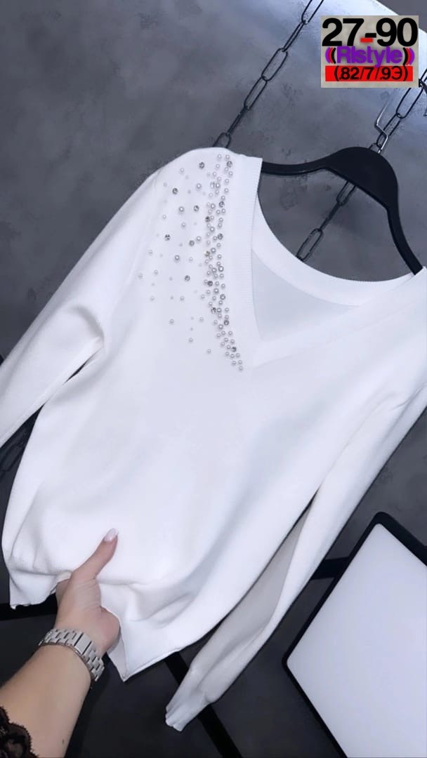кофта женская с стразами,кофточка с отделкой из жемчужин,женская кофта с бусинами,кофта женская трикотажная с бусинами,кофта нарядная со стразами