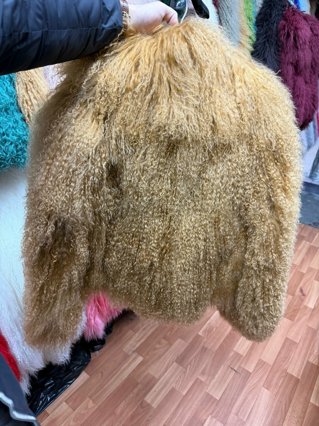 меховая куртка,женская куртка из натурального овечьего меха,женская шуба,меховое пальто,женская шуба из натурального монгольского овечьего меха