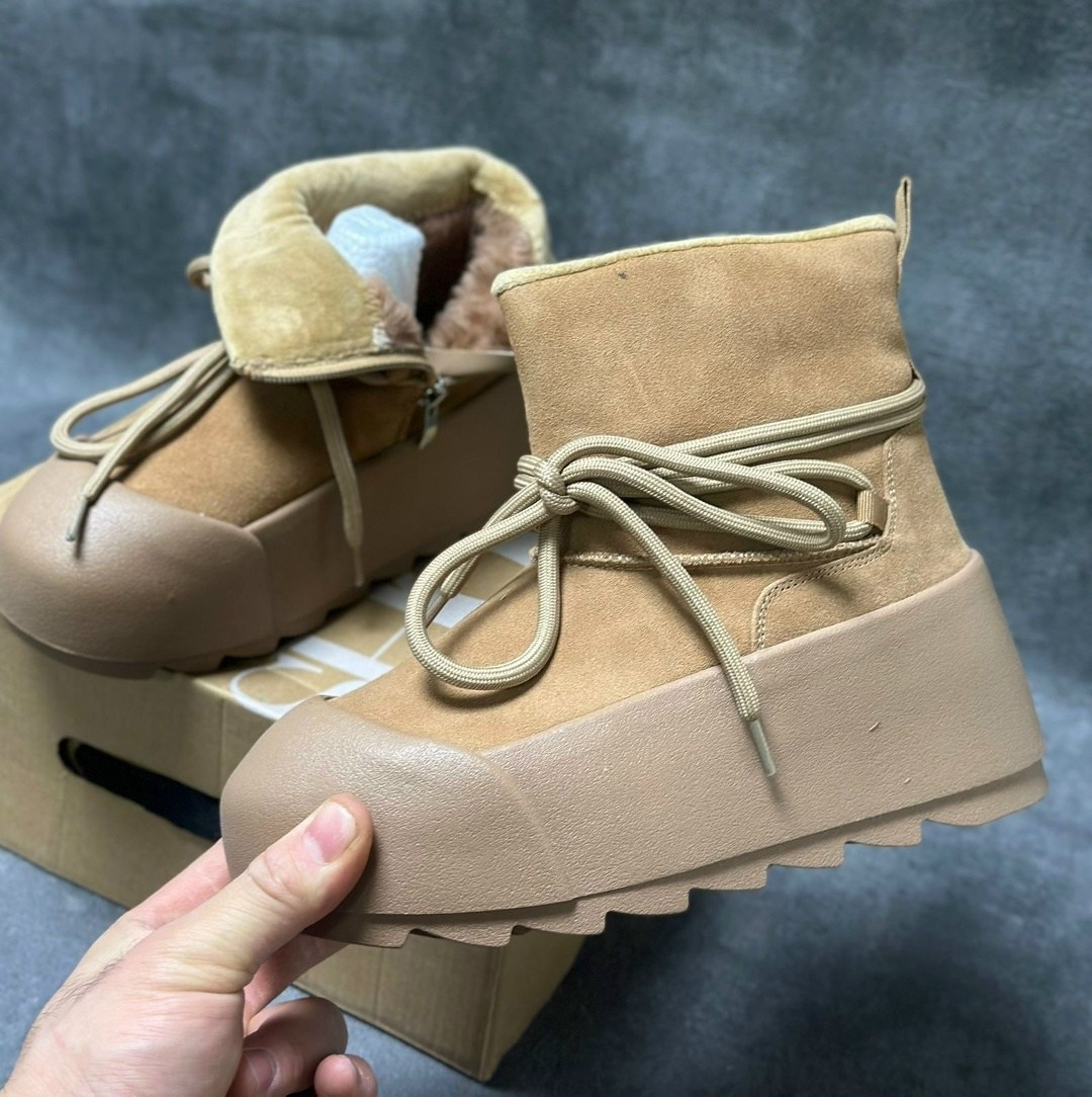 ,замшевые зимние ботинки inuikii classic на низкой платформе бежевый,зимние ботинки inuikii classic low platform коричневый,замшевые полусапоги classic inuikii цвет бежевый,угги зимние на платфор