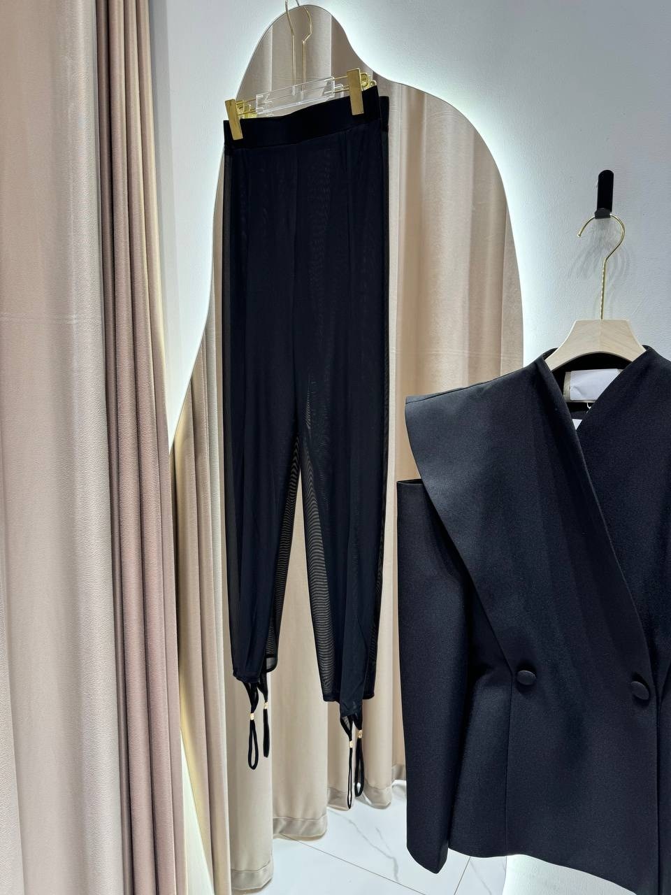 стиль одежды,мода и стиль,жакет из экокожи,женский стиль