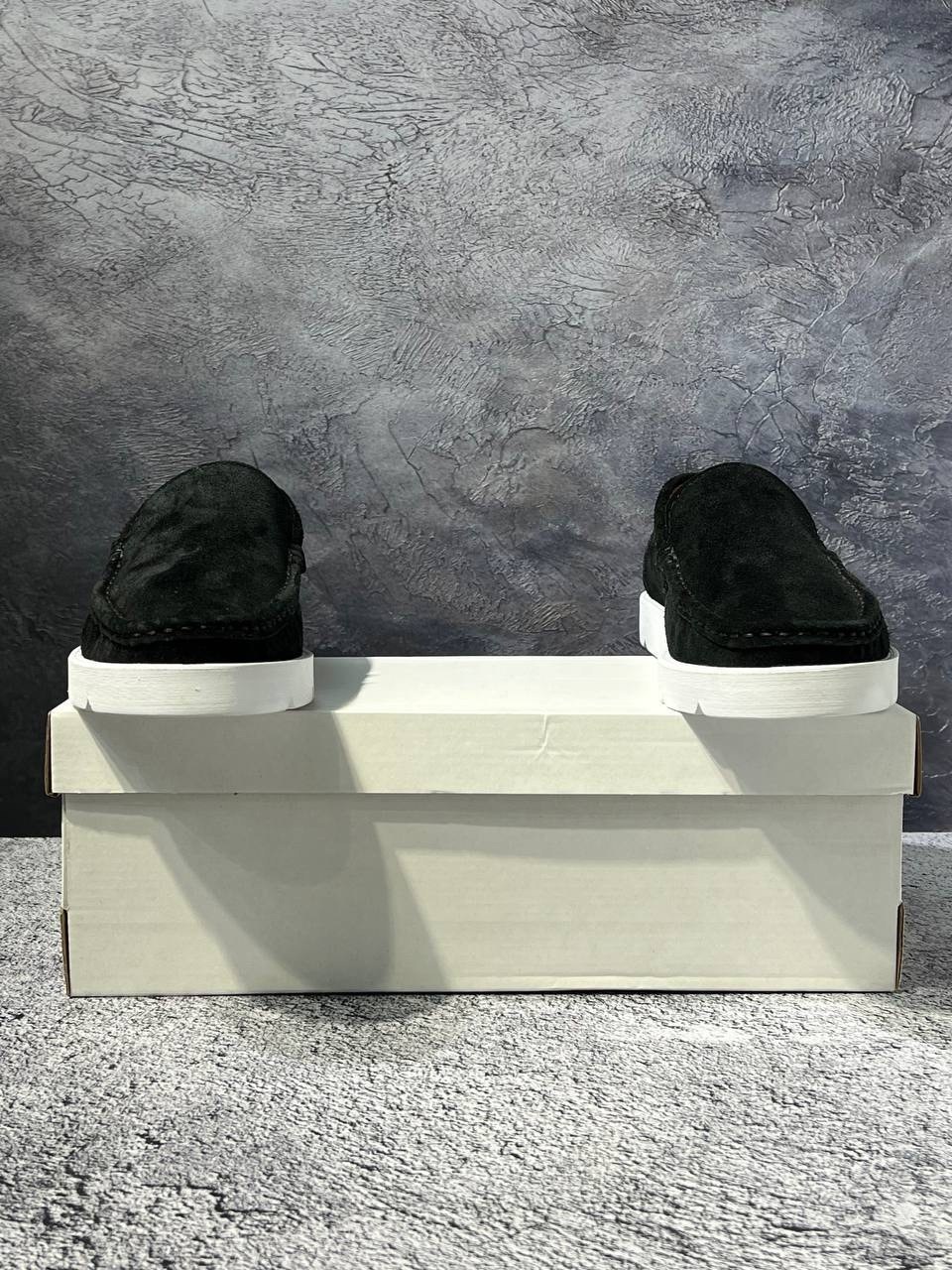 лоферы из натуральной замши loro piana,лоферы loro piana мужские,,мужские лоферы замшевые,мокасины для мужчин замш