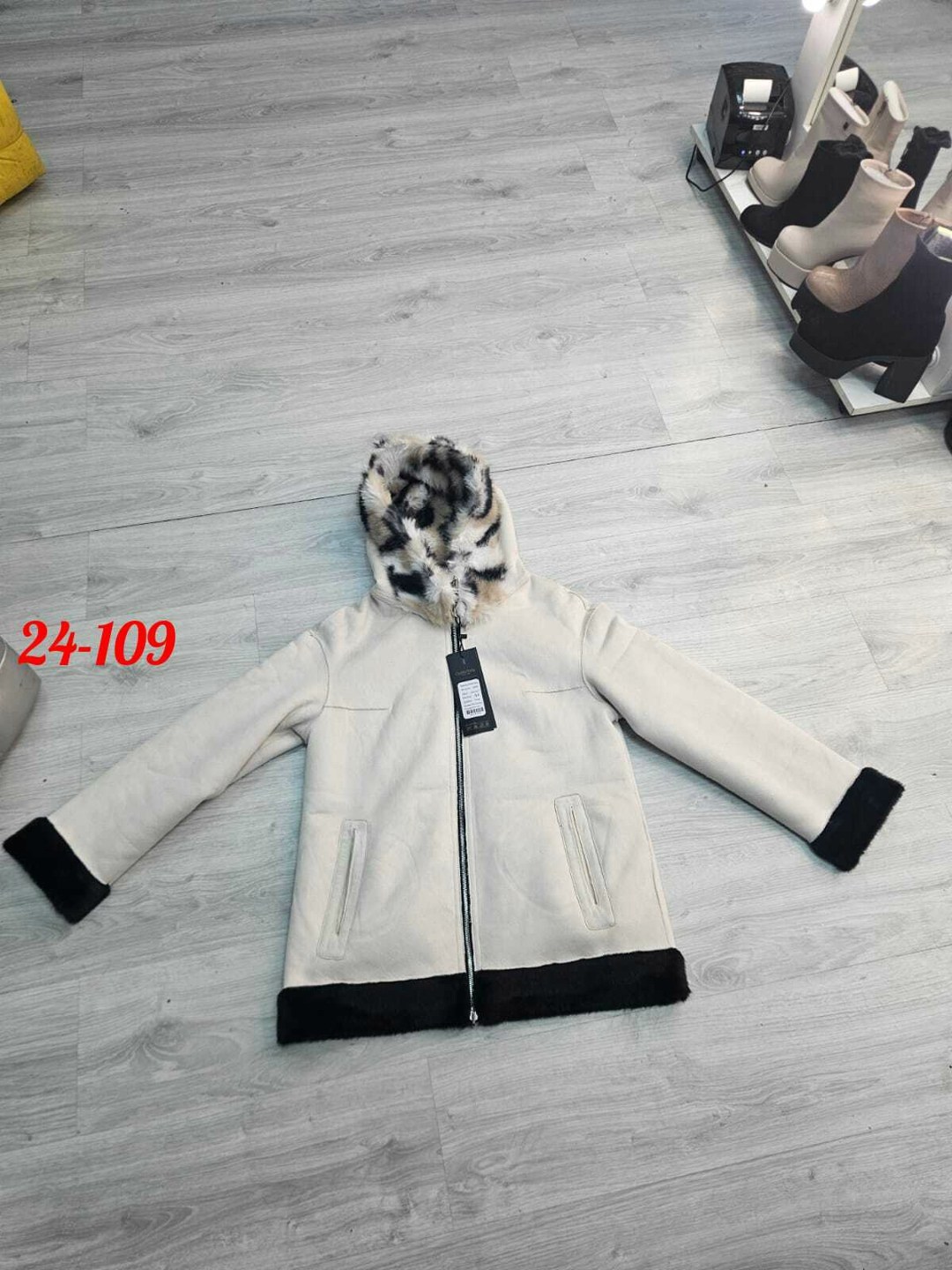 дубленка женская,дубленка женская зимняя,дубленка женская с капюшоном,стильная дубленка,короткая дубленка