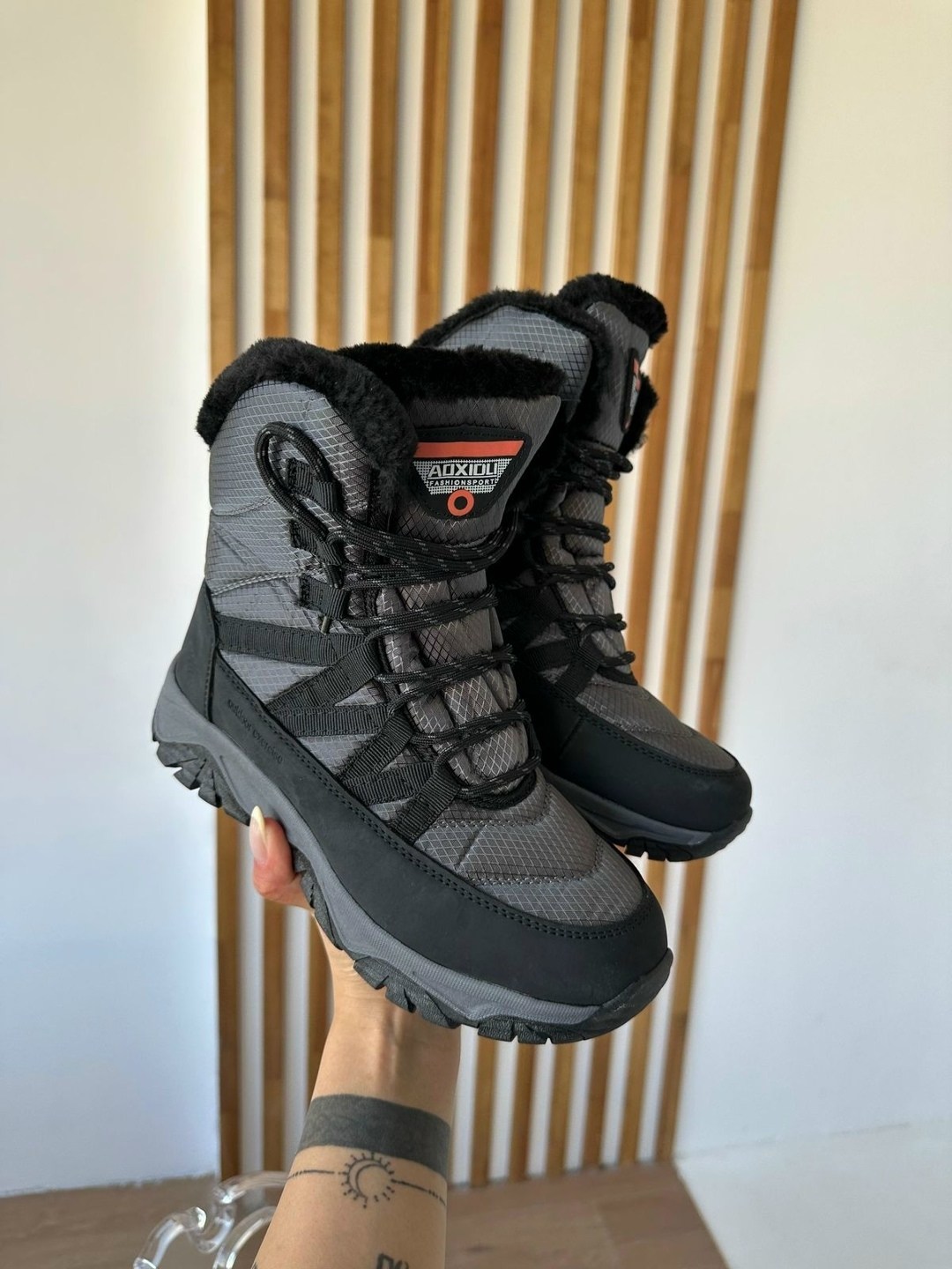 ,зимние женские кроссовки серебристые,женская зимняя ,зимняя ,серые зимние ботинки