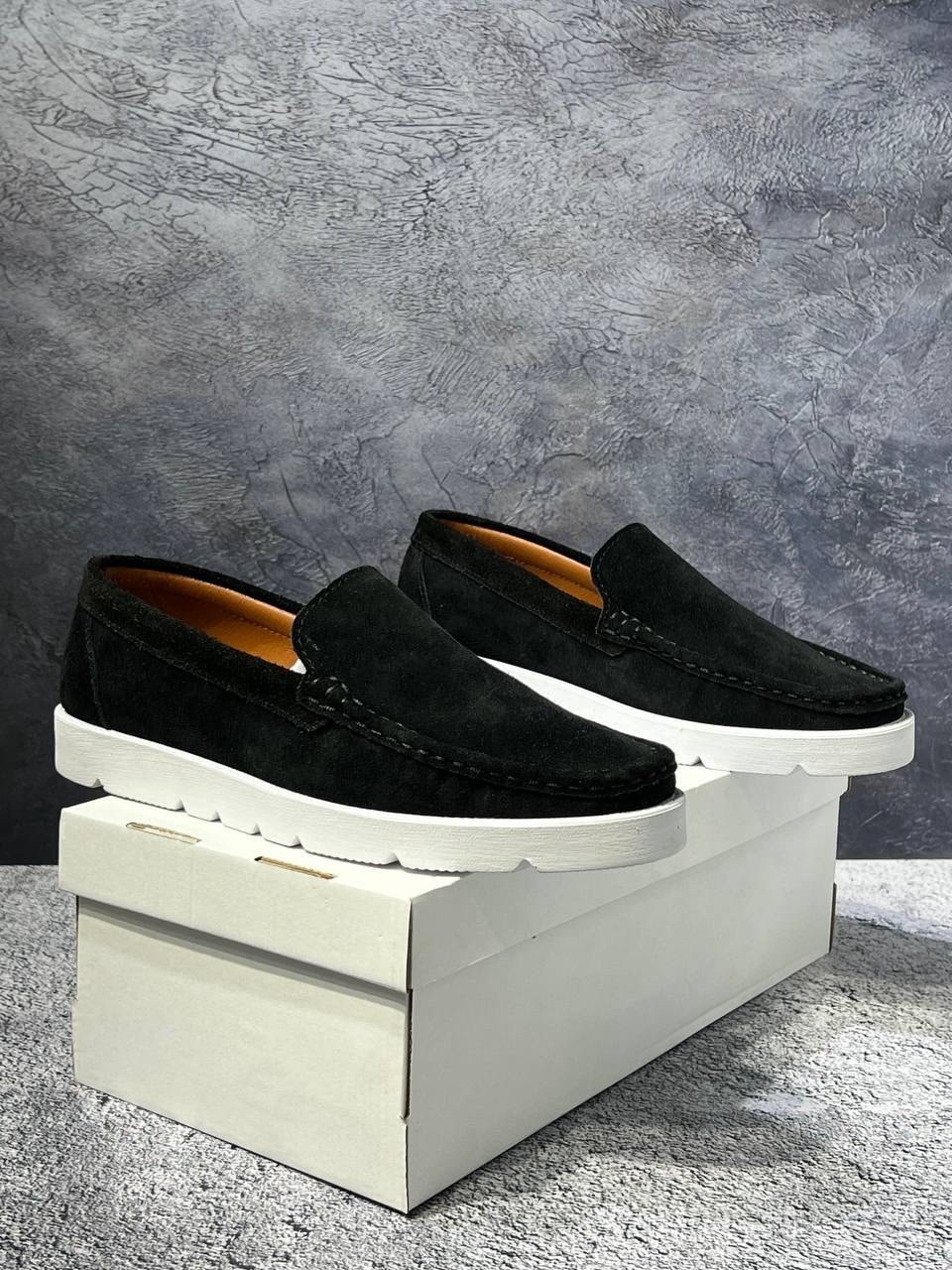 лоферы из натуральной замши loro piana,лоферы loro piana мужские,,мужские лоферы замшевые,мокасины для мужчин замш