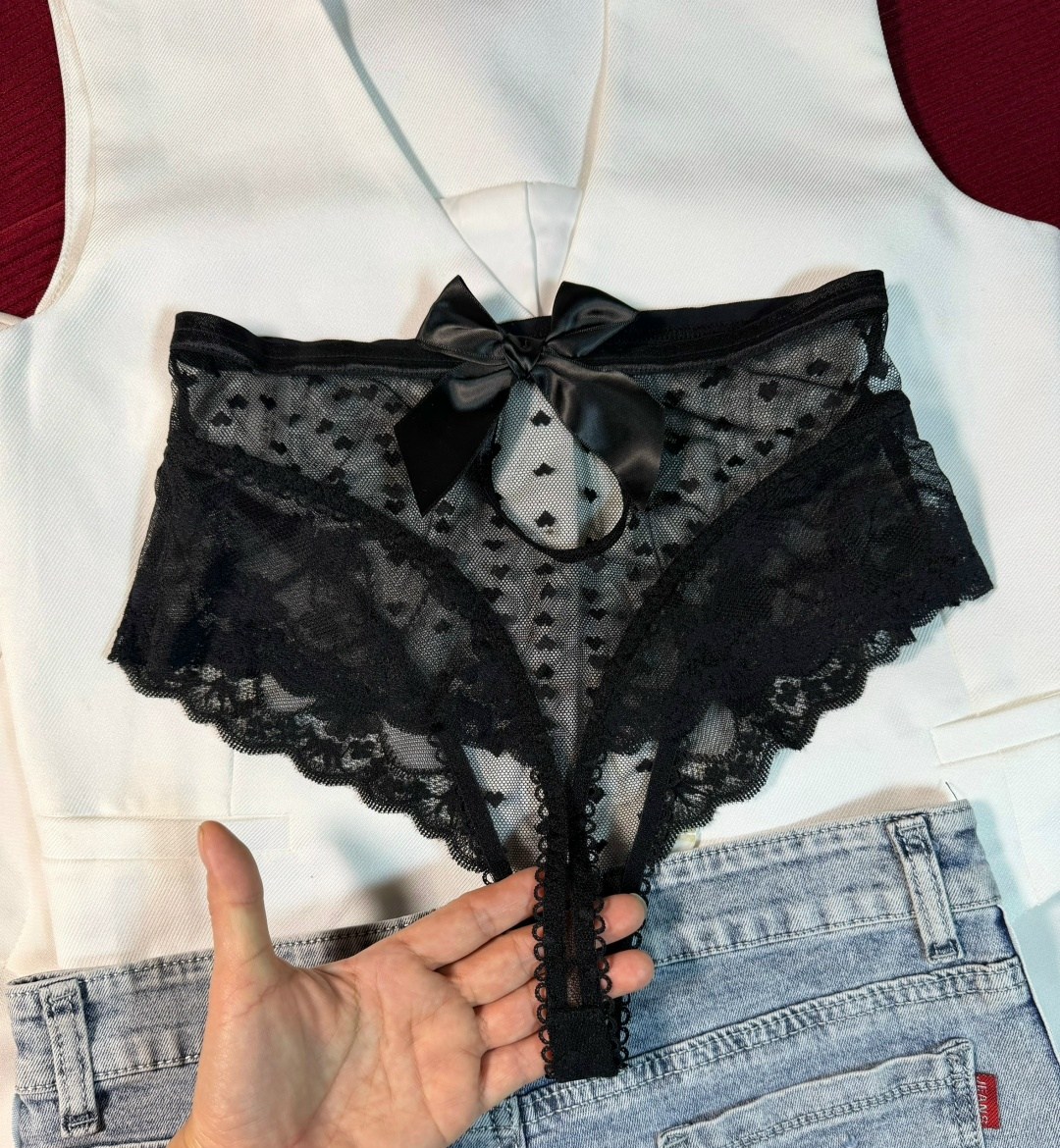 трусики сексуальные эротическое женское нижнее белье кружевные трусы с интимным вырезом,трусы с доступом женские,кружевные трусики,женские кружевные трусики,черные кружевные стринги