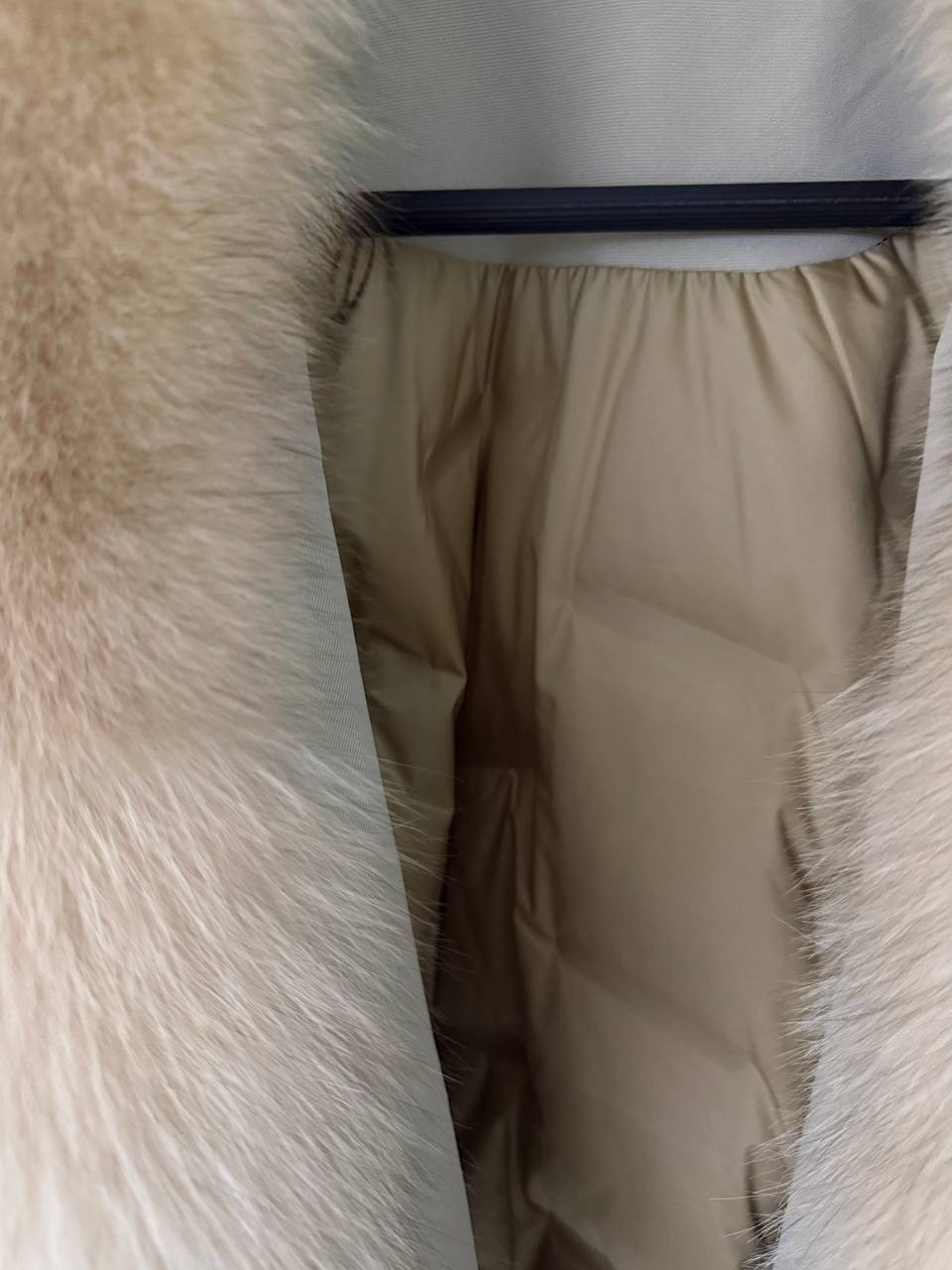 женская зимняя куртка с подкладкой из натурального меха,парка с меховым,парка с мехом,меховая куртка,парка с лисьим мехом