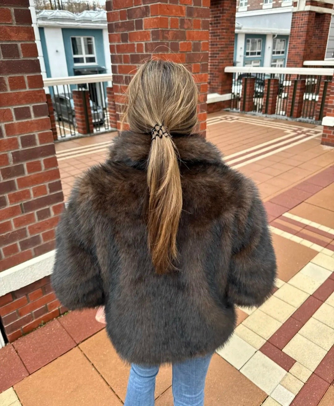 шуба из искусственного меха,искусственная шуба,шуба,меховая куртка,женская куртка из искусственного меха