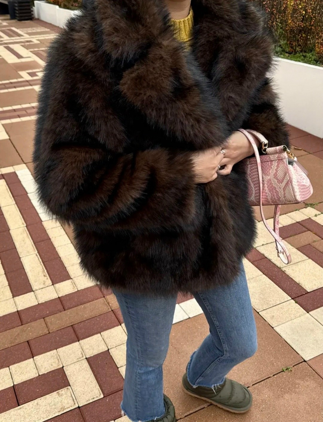 шуба из искусственного меха,искусственная шуба,шуба,меховая куртка,женская куртка из искусственного меха