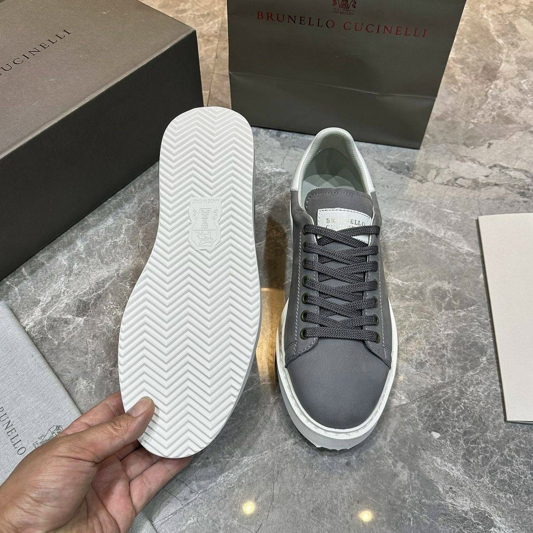 кеды brunello cucinelli,мужские кеды brunello cucinelli серые замшевые с белой подошвой,,мужские кеды,кеды брендовые
