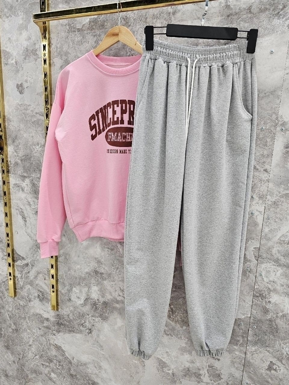 женская спортивная одежда,спортивный костюм двухнитка,костюм спортивный женский свитшот и штаны,костюм двойка свитшот + джоггеры,свитшот женская
