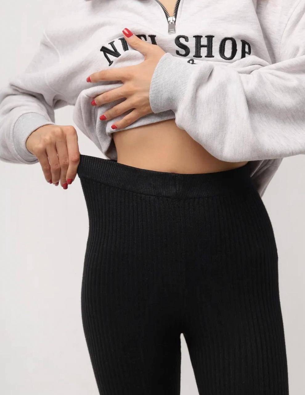 бежевые трикотажные леггинсы в рубчик,легинсы со штрипками,лосины со штрипками,бежевые спортивные леггинсы в рубчик для женщин,легинсы женские