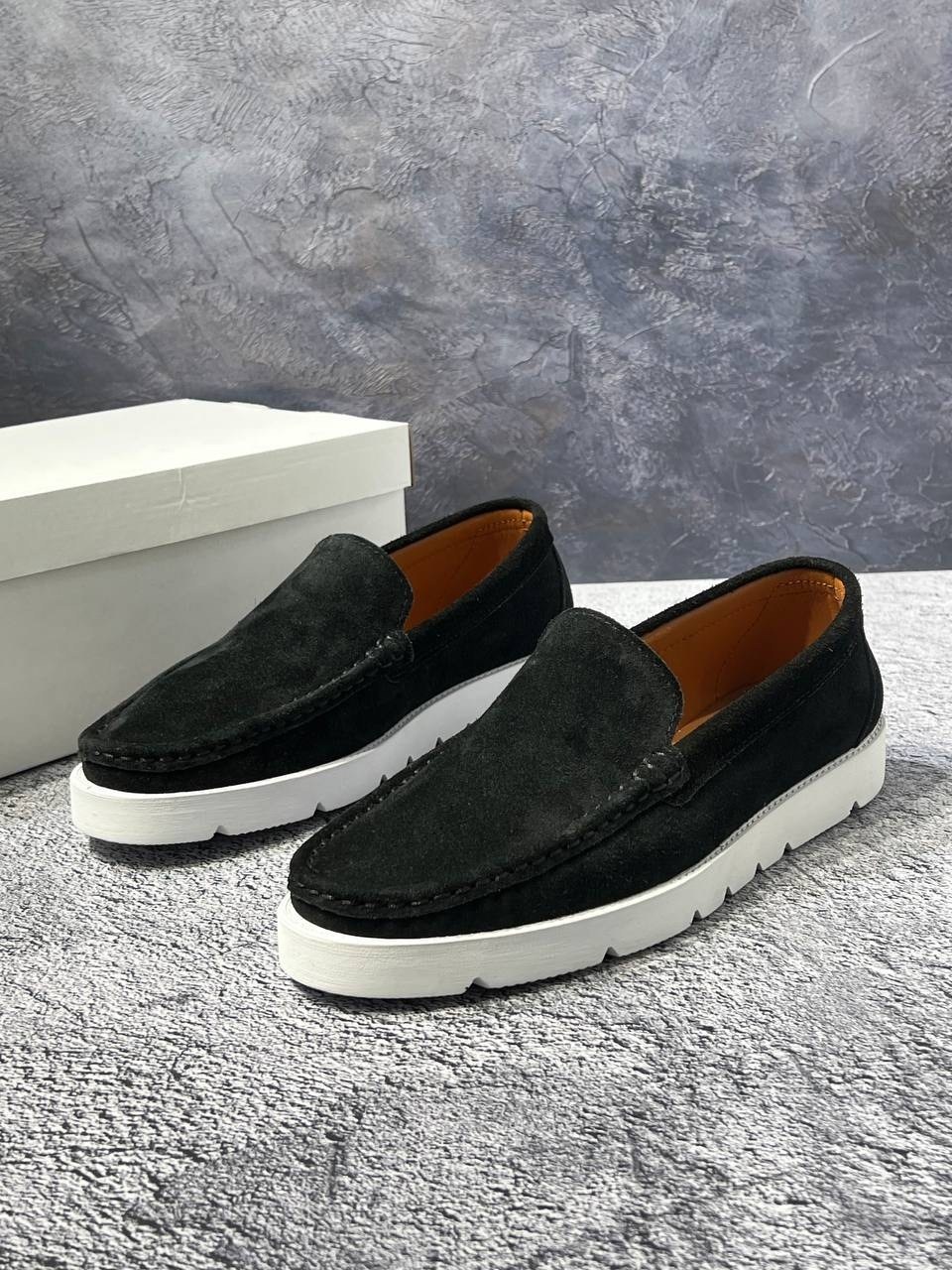 лоферы из натуральной замши loro piana,лоферы loro piana мужские,,мужские лоферы замшевые,мокасины для мужчин замш