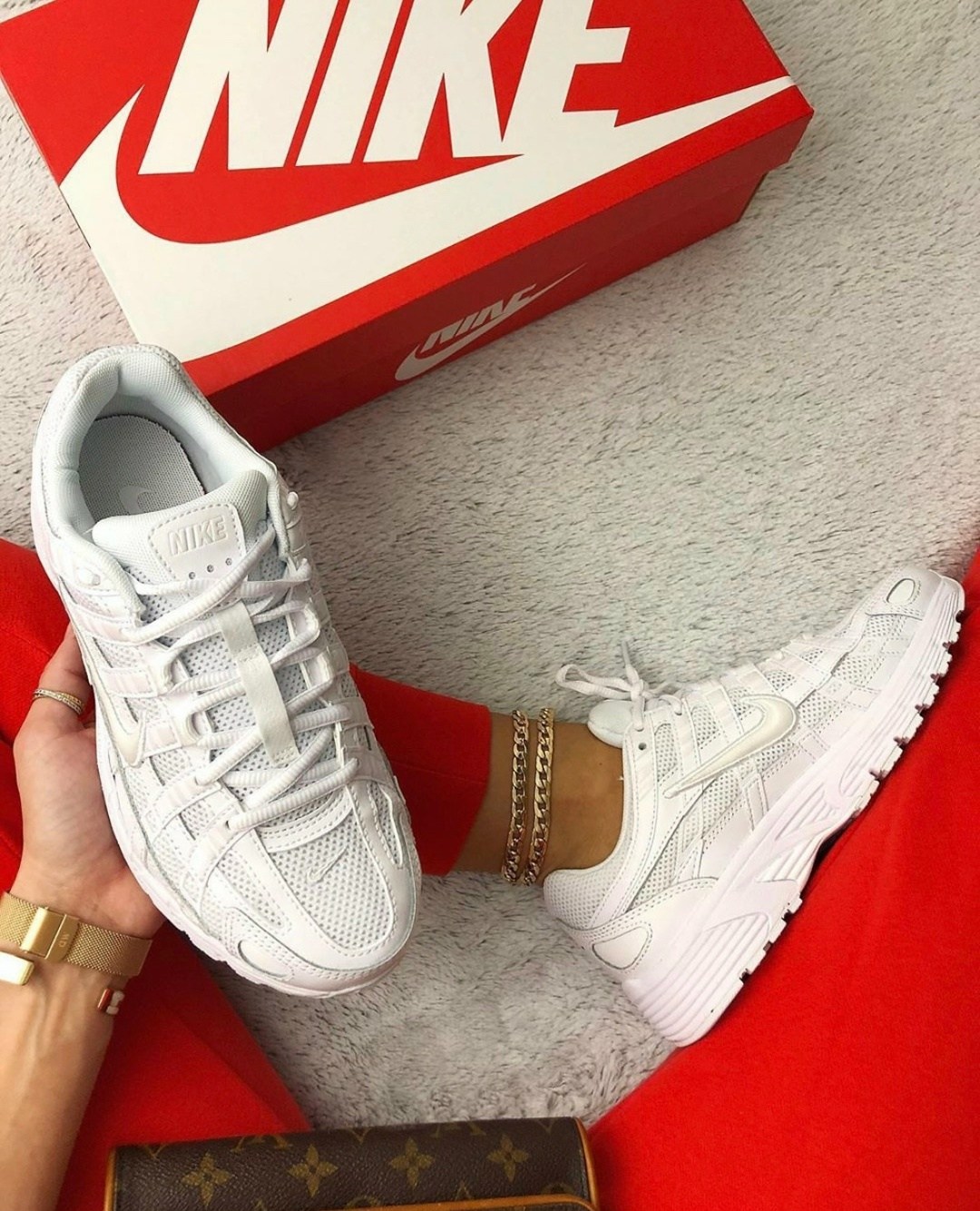 кроссовки,nike кроссовки,кроссовки женскиe,стильные кроссовки,повседневные кроссовки