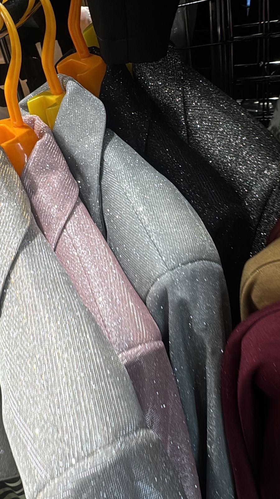 блестящий топ под пиджак,серебристый блестящий костюм с блестящим блейзером для новечерние клуба,блестящие пиджаки,блестящий брючный костюм,костюм с блестками