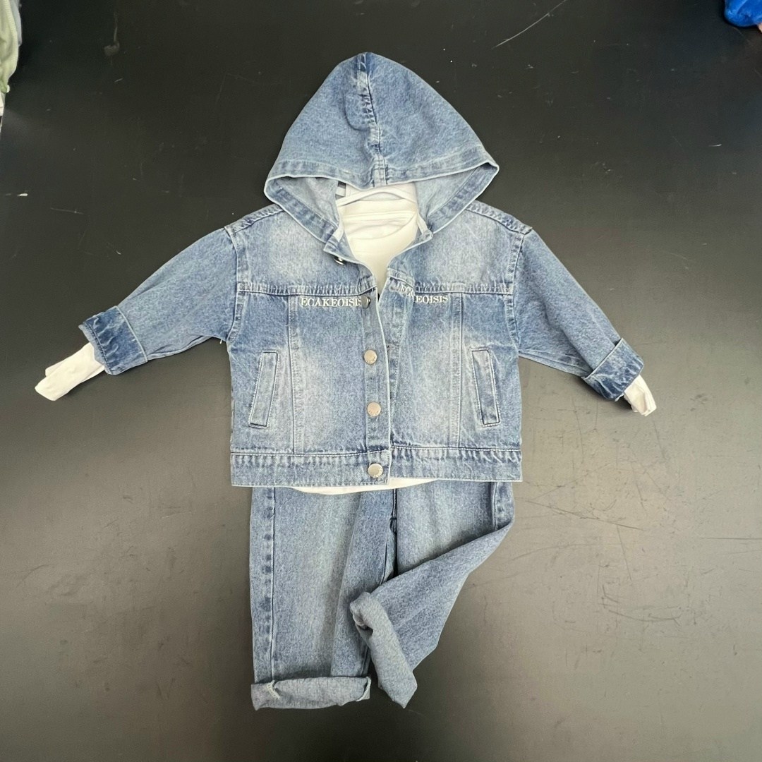 джинсовая куртка на мальчика,джинсовая куртка,джинсовая куртка с капюшоном,джинсовая куртка для девочек,джинсовые костюмы