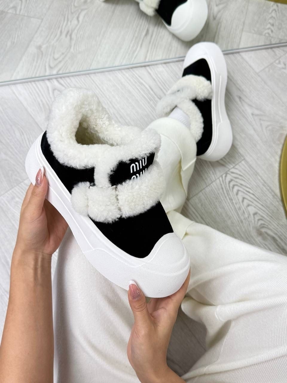 ,брендовые кеды ugg на толстой подошве с мехом,кеды miu miu женские,женские кеды,женская