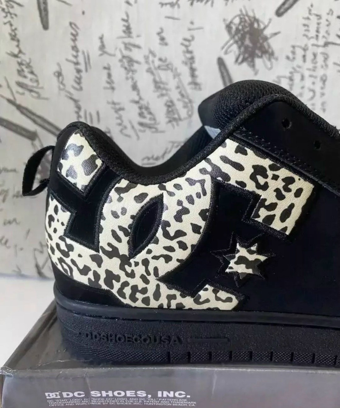 ,court graffik dc shoes,черные кроссовки,кроссовки court graffik,мужские кроссовки