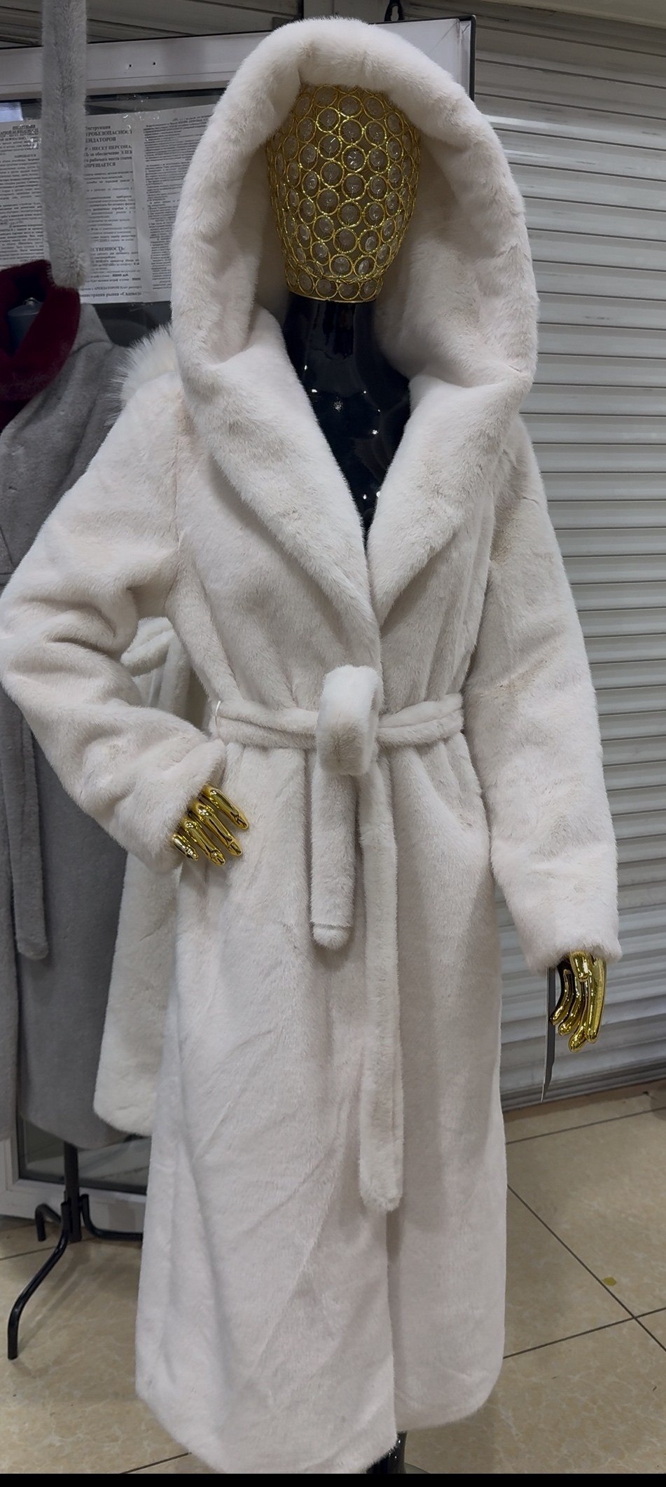 норковая шуба белого цвета с капюшоном,искусственная шуба белая,шуба эко мех под норка с капюшоном,белая норковая шуба,шуба искусственная длинная экомех под норку