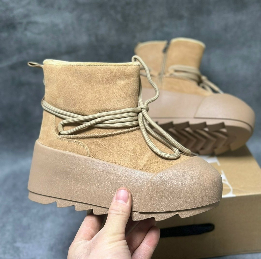 ,замшевые зимние ботинки inuikii classic на низкой платформе бежевый,зимние ботинки inuikii classic low platform коричневый,замшевые полусапоги classic inuikii цвет бежевый,угги зимние на платфор