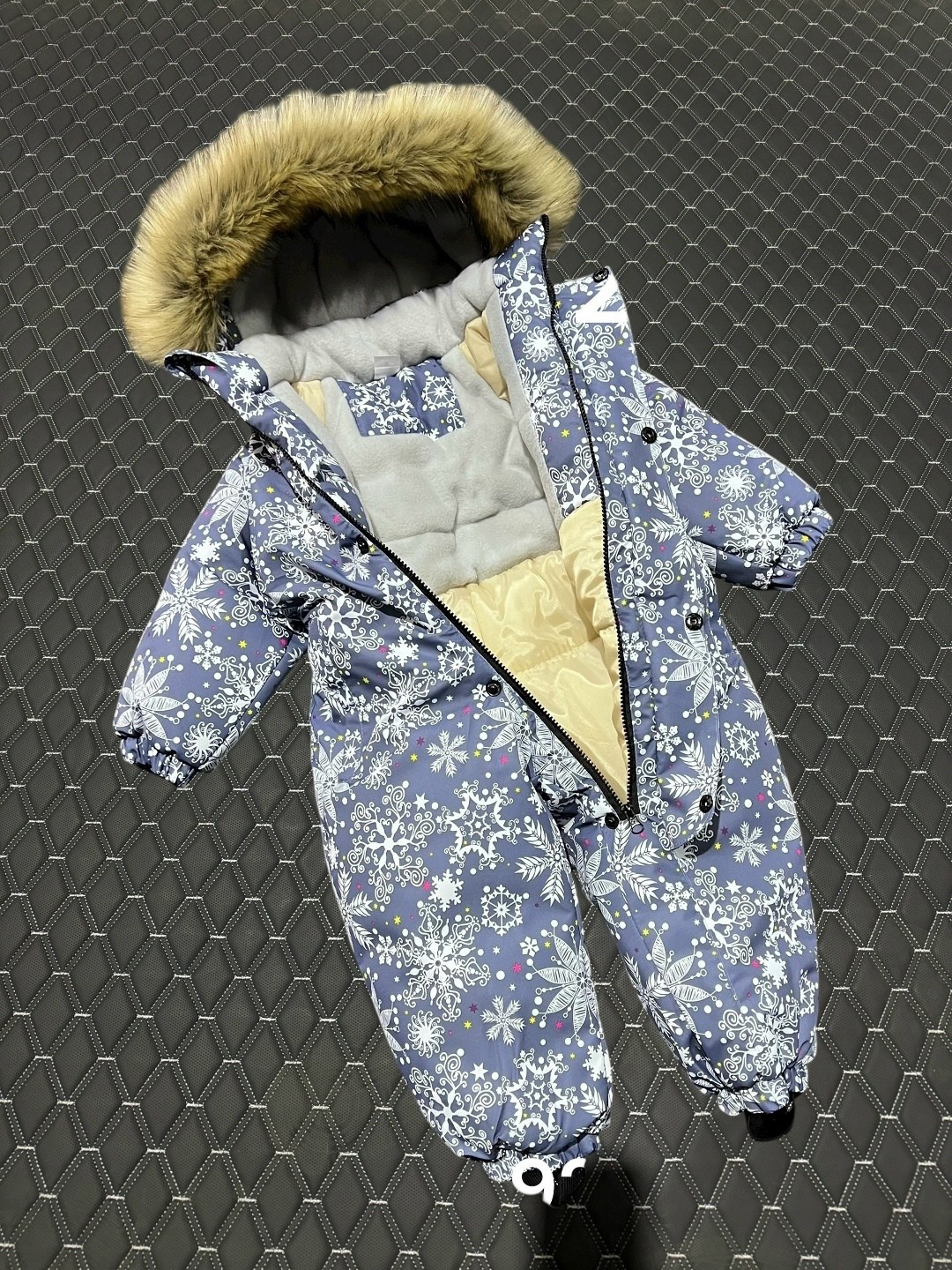 комбинезон зимний,комбинезон зимний botchkova,комбинезон les trois vallees,комбинезон зима,зимний комбинезон для девочки с принтом arctiline