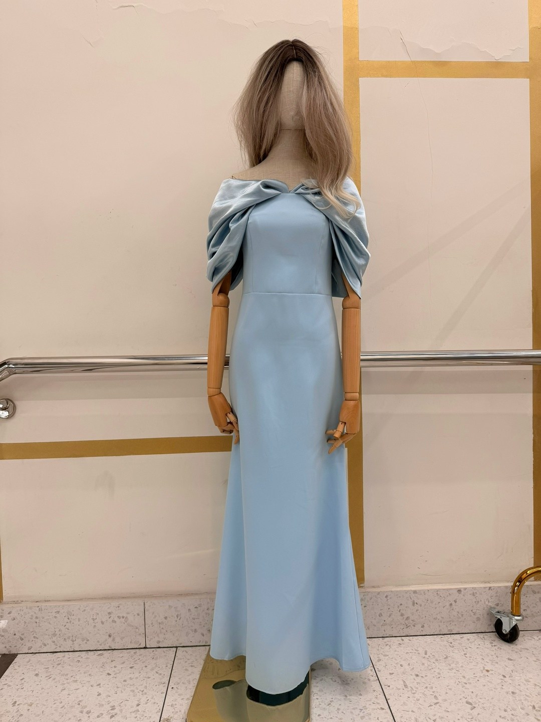 атласное свадебное платье,свадебное платье,свадебное платье прямое,элегантное свадебное платье-русалка,элегантные свадебные платья