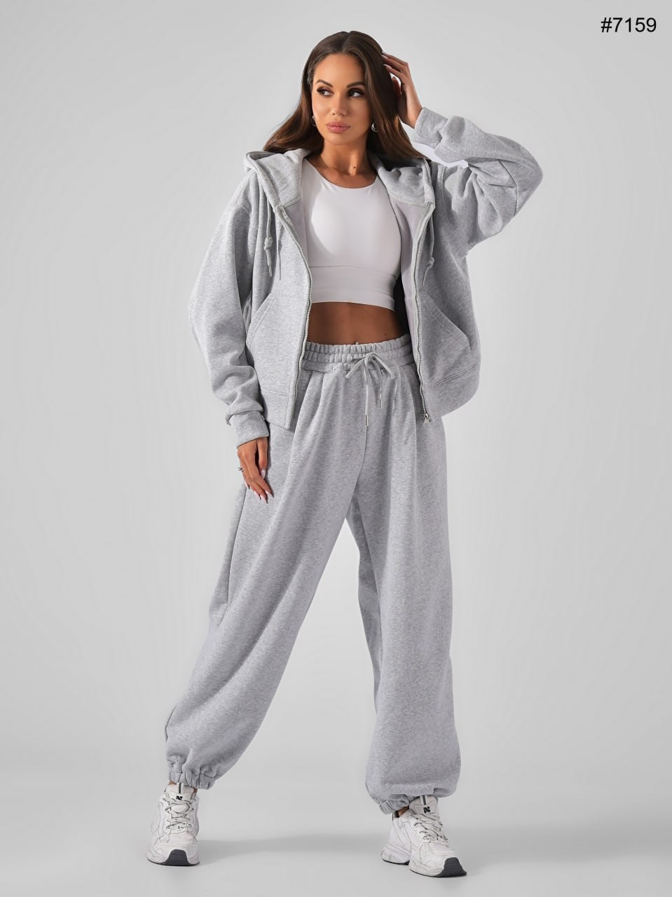 спортивный костюм,спортивный женский костюм серый,спортивный костюм женский на флисе,женский спортивный костюм,спортивная одежда для девушек