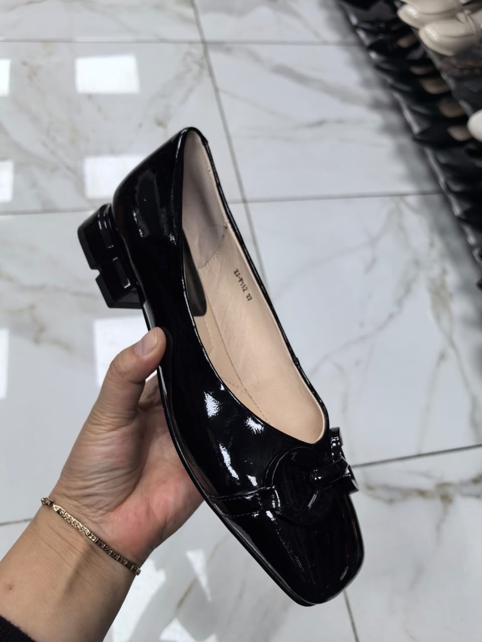 ,туфли женские,туфли без каблука женские, женская,туфли лакированные