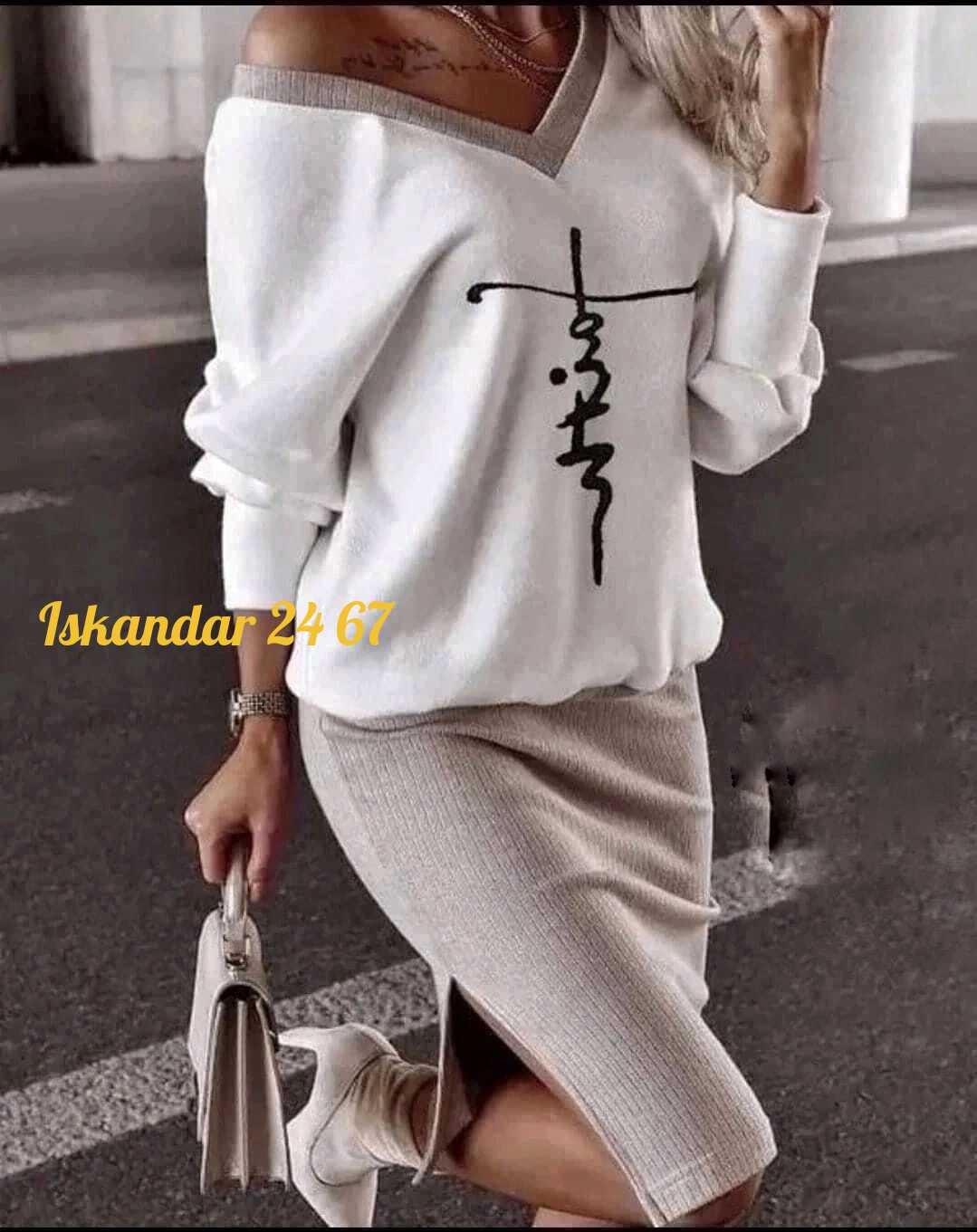костюм с юбкой,костюм с юбкой женский,костюм юбочный с белым пуловером с иероглифом и бежевой юбкой,трикотажные костюмы,костюм кофта и юбка