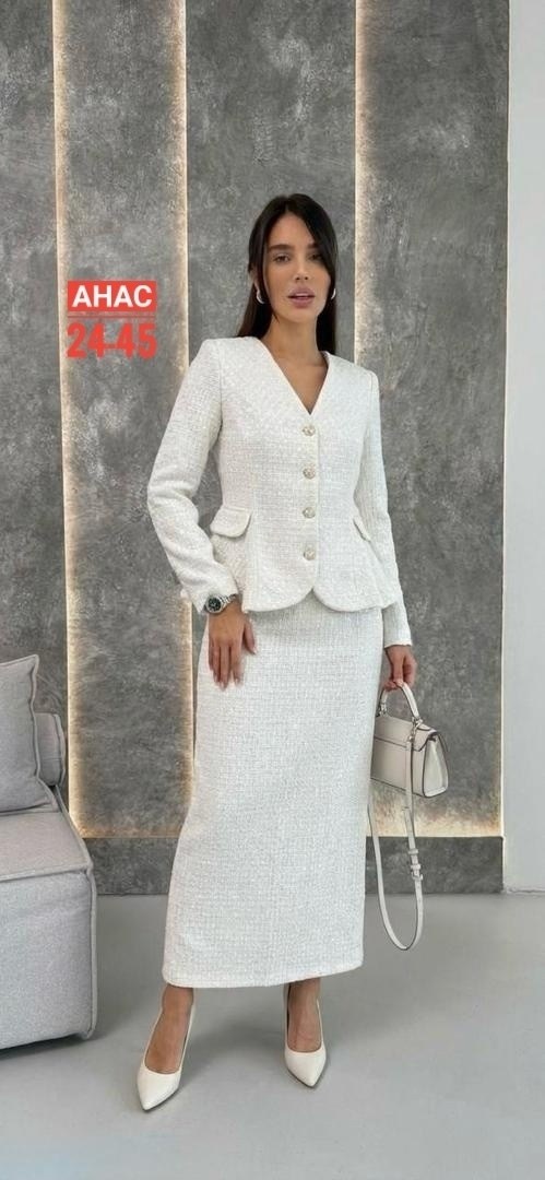 белый твидовый женский костюм с юбкой в стиле шанель от бренда urs,белый твидовый костюм женский с юбкой в стиле шанель бренда urs,твидовый костюм, классический костюм стиль шанель,костю
