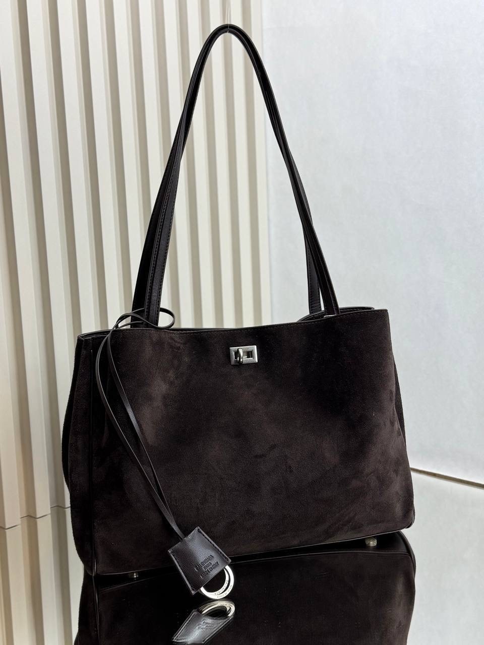 замшевая сумка,женская замшевая коричневая сумка,сумка замшевая коричневая llevalelo,модные замшевые сумки,сумка тоут из замши