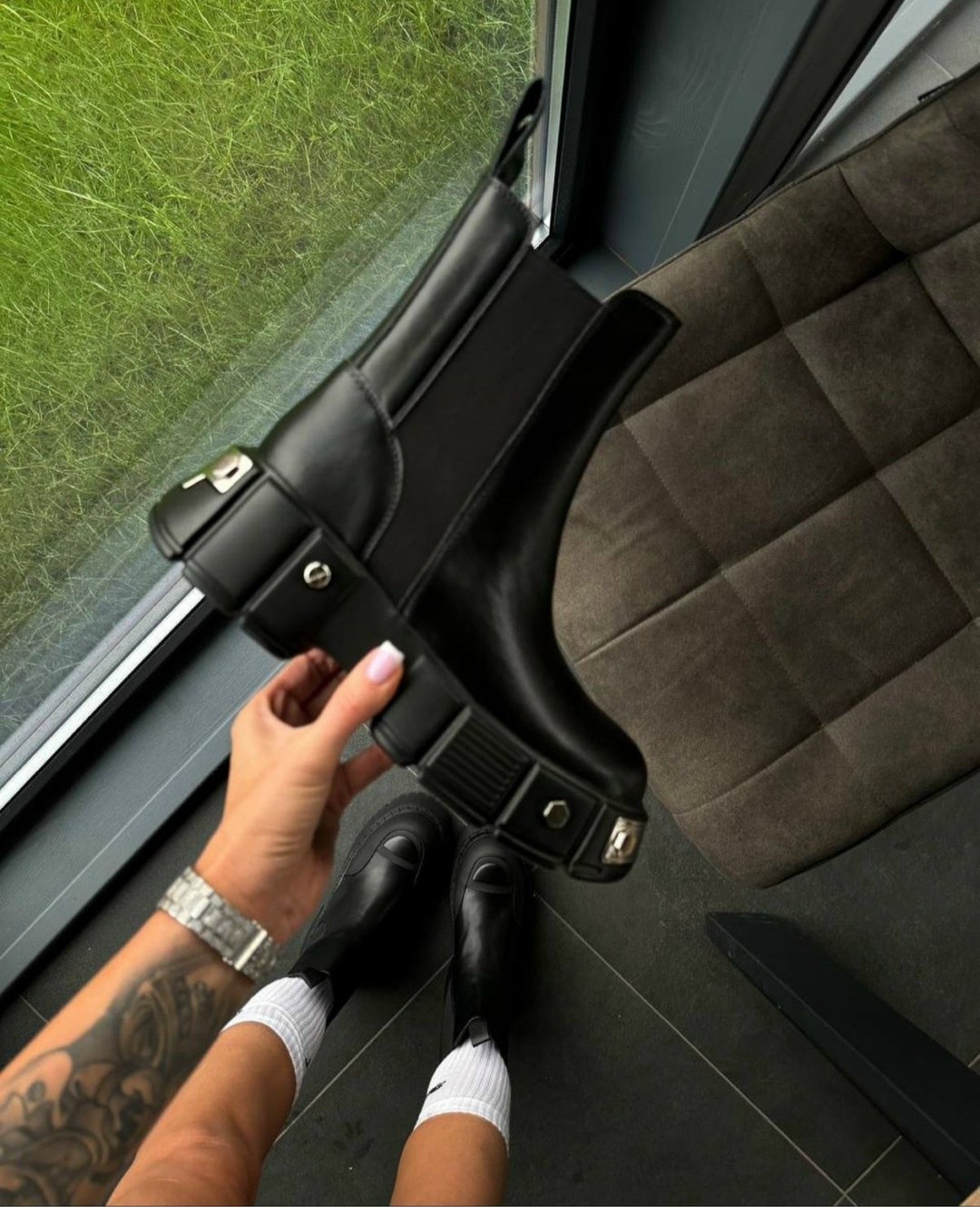 ,женские ботинки,баленсиага  2025,ботинки челси,модные ботинки