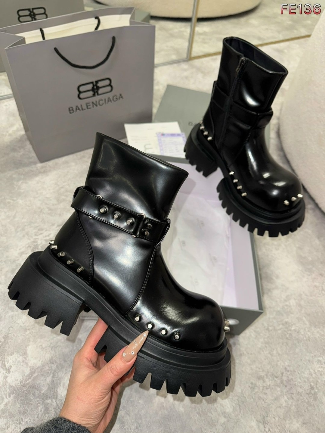 ботинки баленсиага женские оригинал,,женские ботинки,ботинки balenciaga,модные ботинки