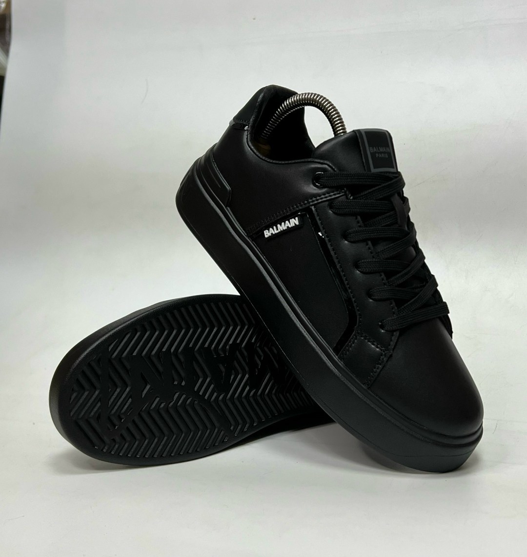 мужские кожаные кроссовки balmain b-court,кроссовки balmain мужские,мужские кожаные кроссовки balmain 2025-2025 черные,balmain кроссовки,кожаные кроссовки balmain чёрного цвета