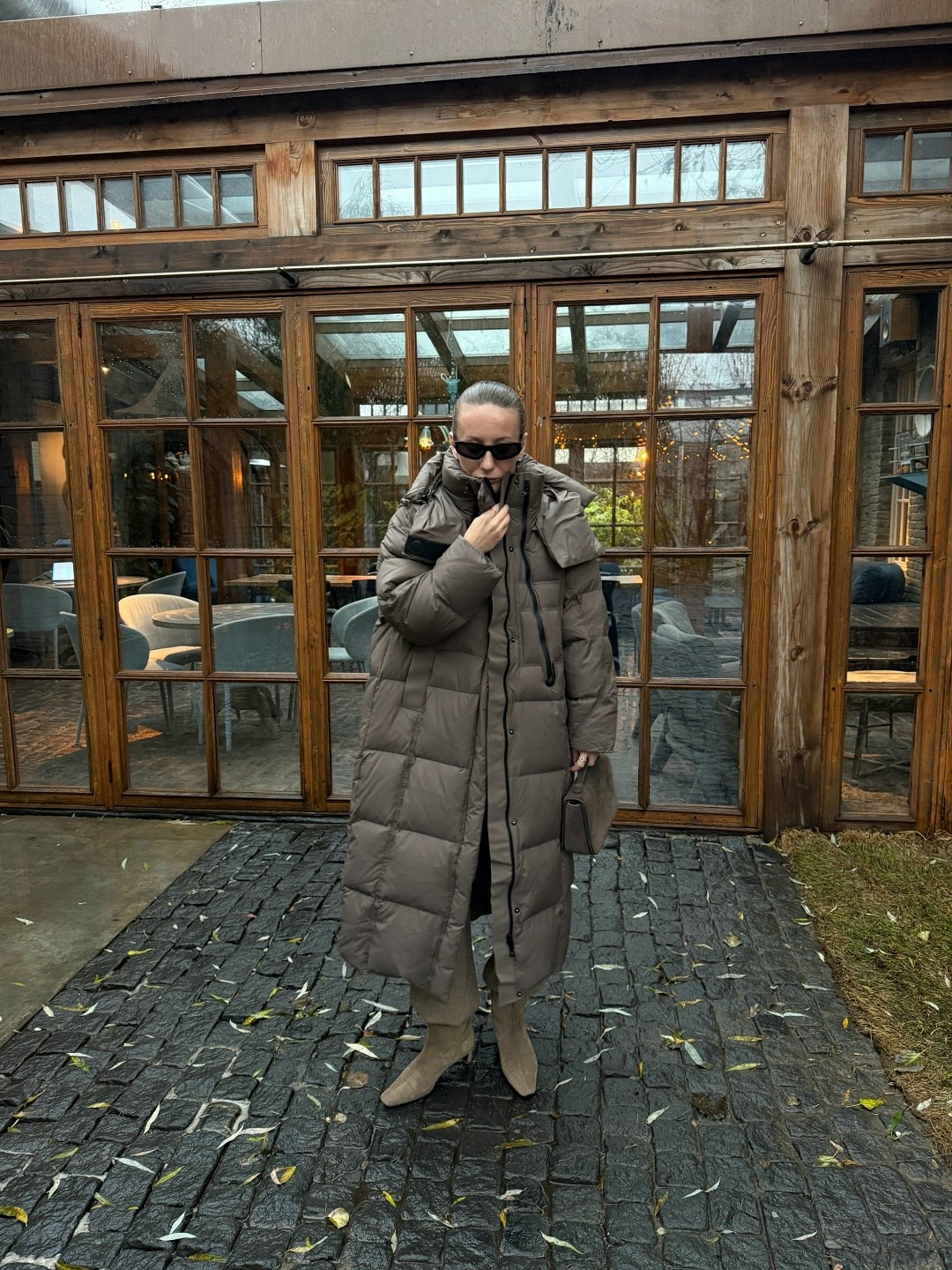 пуховики,пуховик зимний длинный с капюшоном оверсайз anna grakova,пуховик torriss,женские пуховики,длинный пуховик