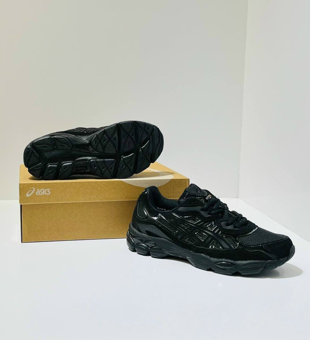 черные кроссовки,кроссовки asics gel-nyc,женские кроссовки,кроссовки для мужчин,спортивная