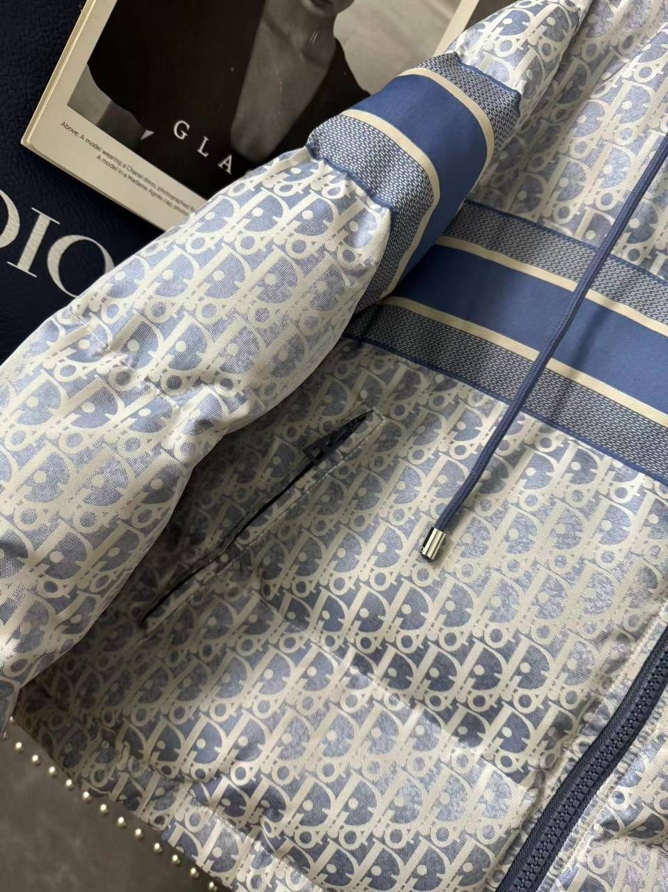 пуховик кристиан диор женский,куртка кристиан диор женские,пуховик dior,пуховая куртка dior oblique,куртка диор женская