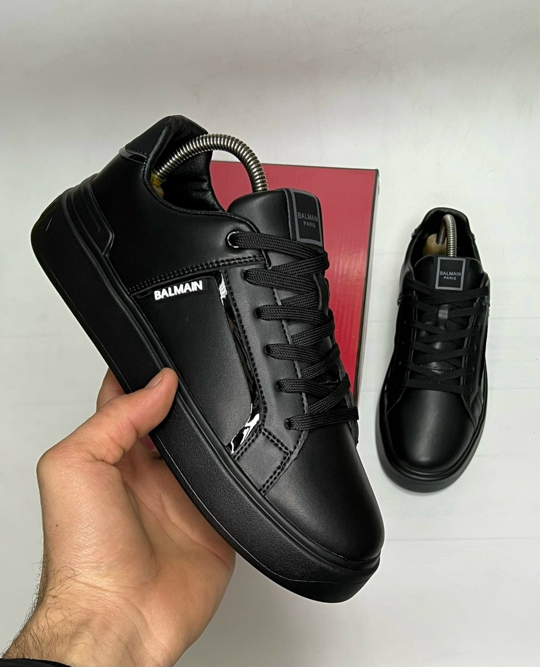 мужские кожаные кроссовки balmain b-court,кроссовки balmain мужские,мужские кожаные кроссовки balmain 2025-2025 черные,balmain кроссовки,кожаные кроссовки balmain чёрного цвета