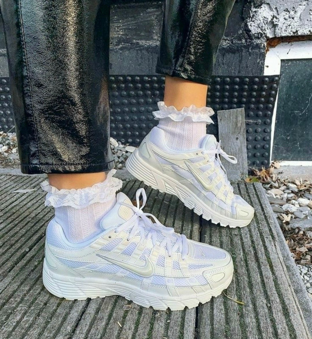 кроссовки,nike кроссовки,кроссовки женскиe,стильные кроссовки,повседневные кроссовки