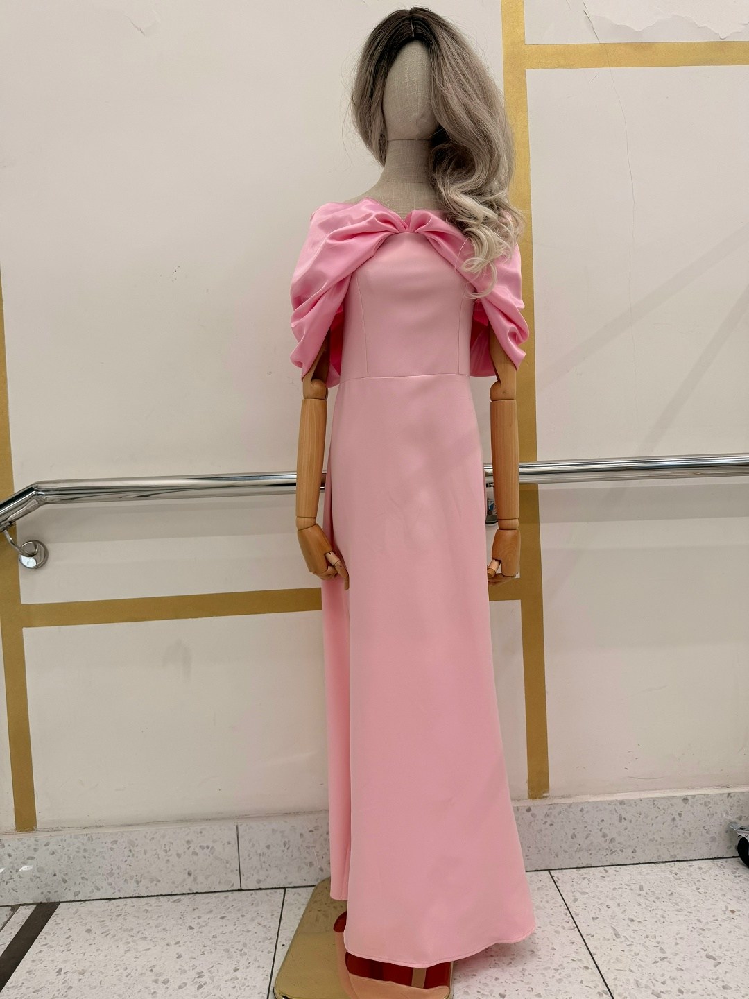 атласное свадебное платье,свадебное платье,свадебное платье прямое,элегантное свадебное платье-русалка,элегантные свадебные платья