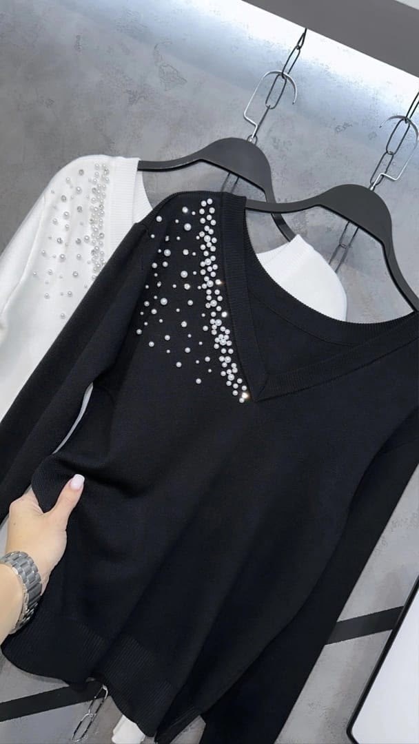 женская кофта,свитер с бусинами,кофта модная,кофта трикотаж,кофточка с отделкой из жемчужин