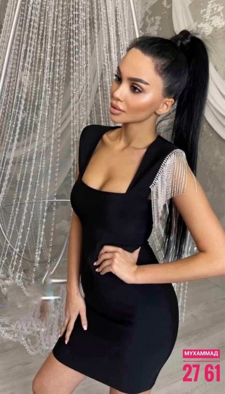 платье стразы,платье с бахромой,платье,бандажное платье,платье с черными стразами