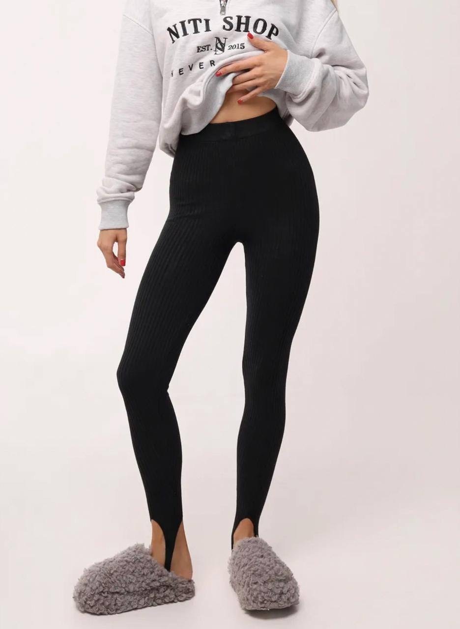 бежевые трикотажные леггинсы в рубчик,легинсы со штрипками,лосины со штрипками,бежевые спортивные леггинсы в рубчик для женщин,легинсы женские