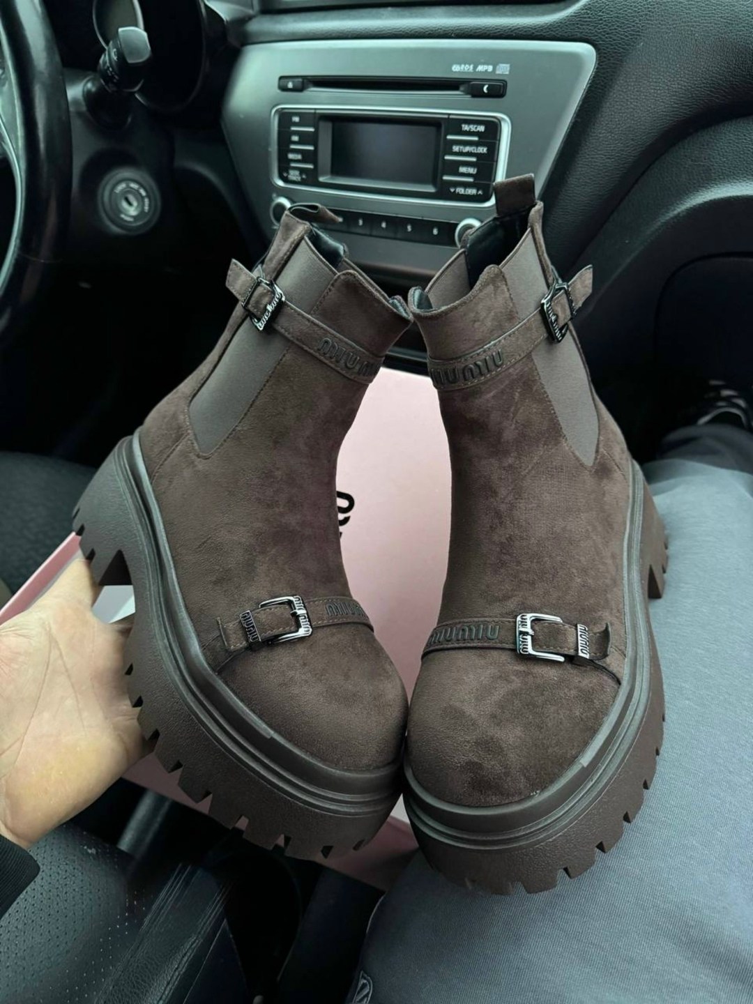 ,женские ботинки,женская ,ботинки miu miu,женские зимние ботинки