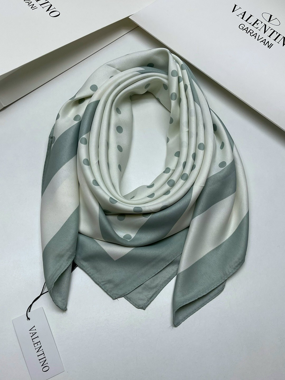 платки шарф,платки шелковые женские шейные,шарф платок шелковый,платок женский шелковый,платки тонкие женские