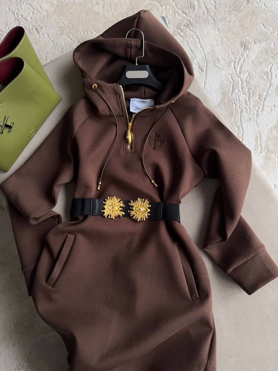 костюм двойка кашемир,стильное пальто,трикотажное платье,платье трикотажное с поясом emberens,осеннее пальто