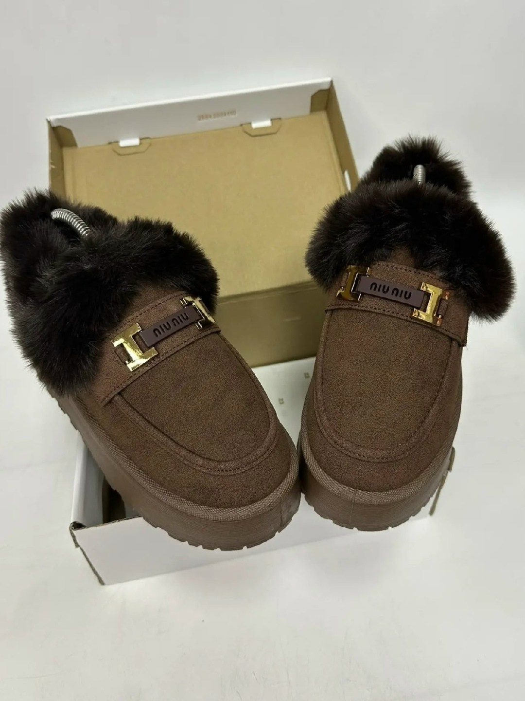 мюли с мехом женские,замшевые бежевые мюли с мехом miu miu,,мюли женские меховые,угги зимние укороченные с мехом
